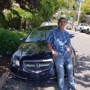 Meet your Posher, Luis